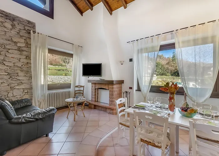 Il Borgo Del Vergante Apartmán *
